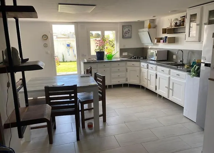 Maison De Famille Ile De Ré 3 étoiles Сasa de vacaciones *